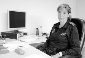 Ver apliaci&oacute;n foto:Mujer de armas tomar